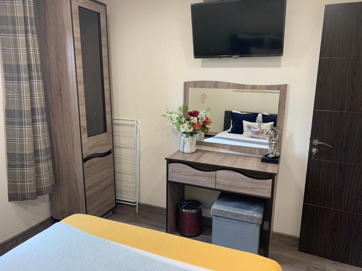 Apartment Zdravets 2, In The Heart Of The Old City Veliko Tărnovo Esterno foto
