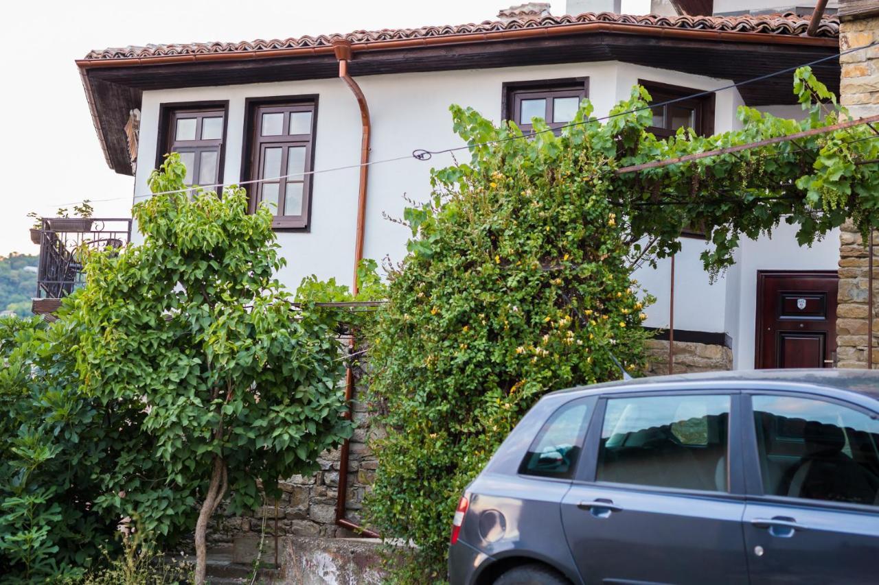 Apartment Zdravets 2, In The Heart Of The Old City Veliko Tărnovo Esterno foto