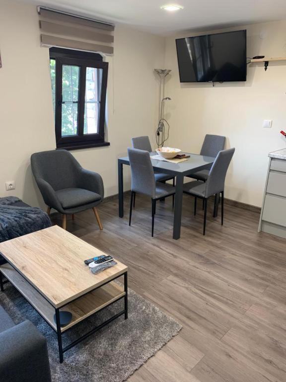Apartment Zdravets 2, In The Heart Of The Old City Veliko Tărnovo Esterno foto
